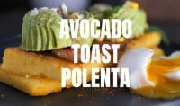avocado-polenta-toast-recette