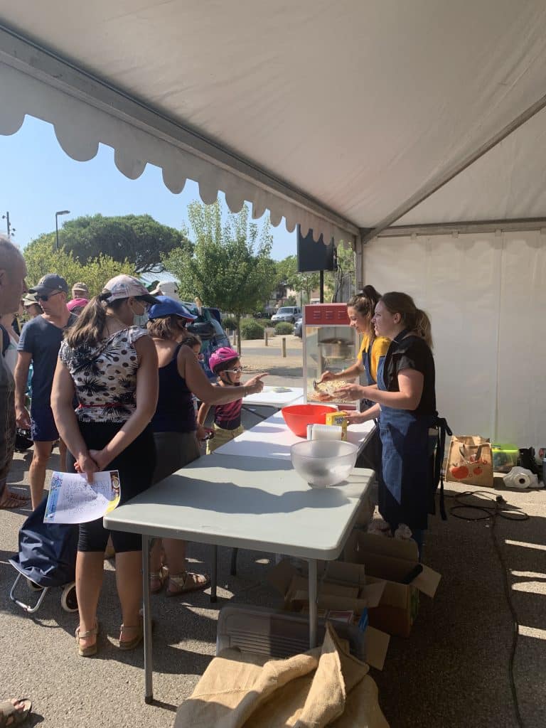 le popcorn lors de la manifestation boeuf à la plage à Vieux Boucan le 21 juillet 2022